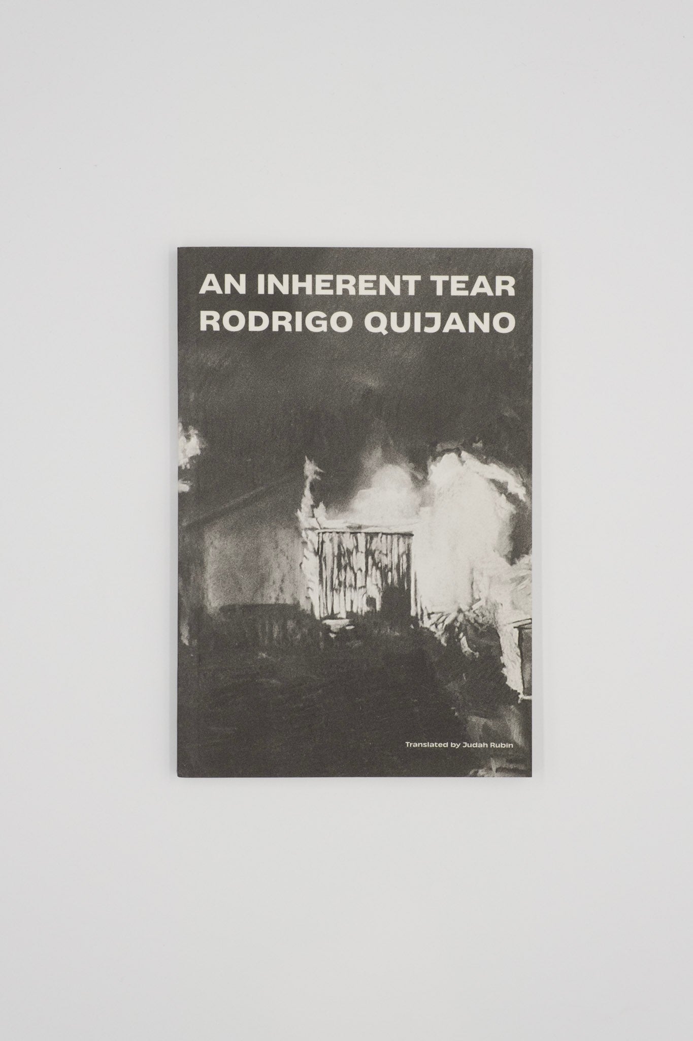 An Inherent Tear / Rodrigo Quijano